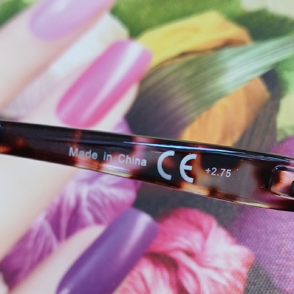 Red Cat-Eye +2.75 Reading Glasses NWOT - Picture 2 of 5